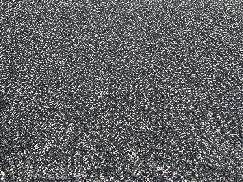 Dark black and silver resin-bound driveway blend