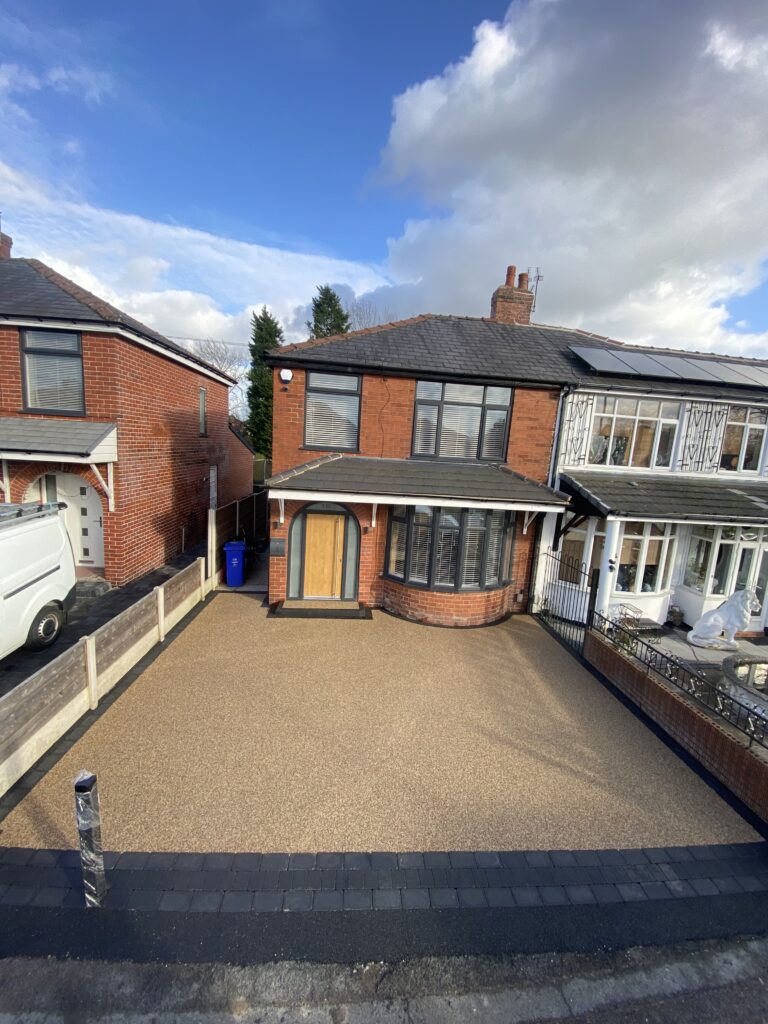 Completed resin bound driveway with block paved border