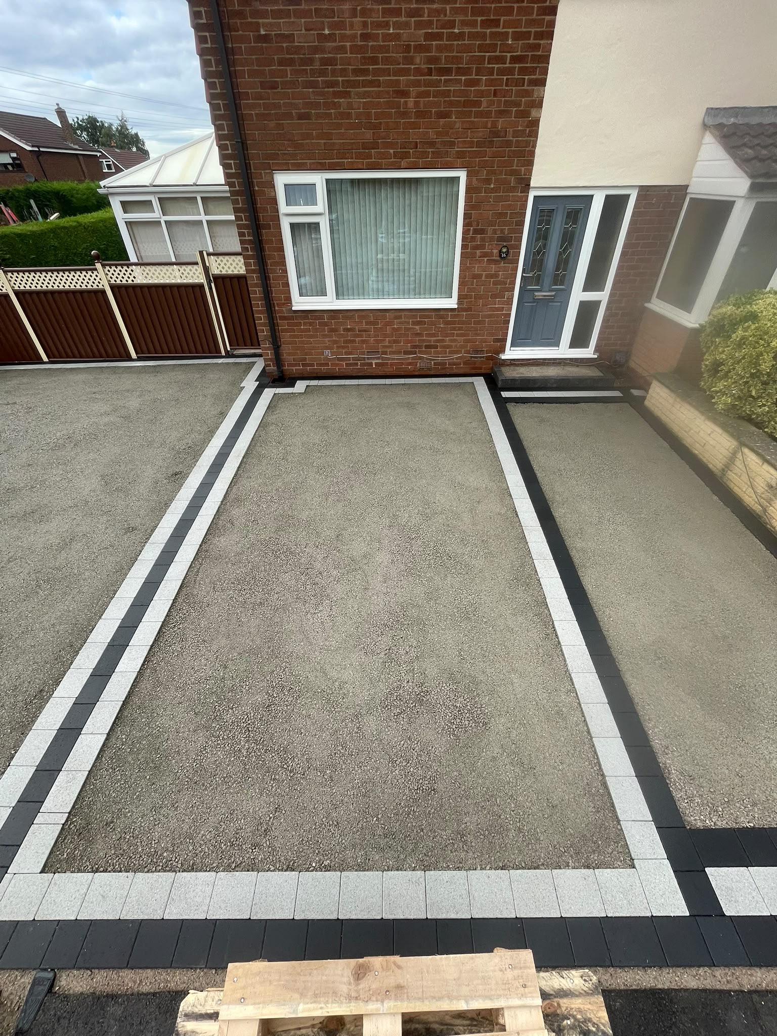 Porous no-fines concrete base prepared for a resin driveway