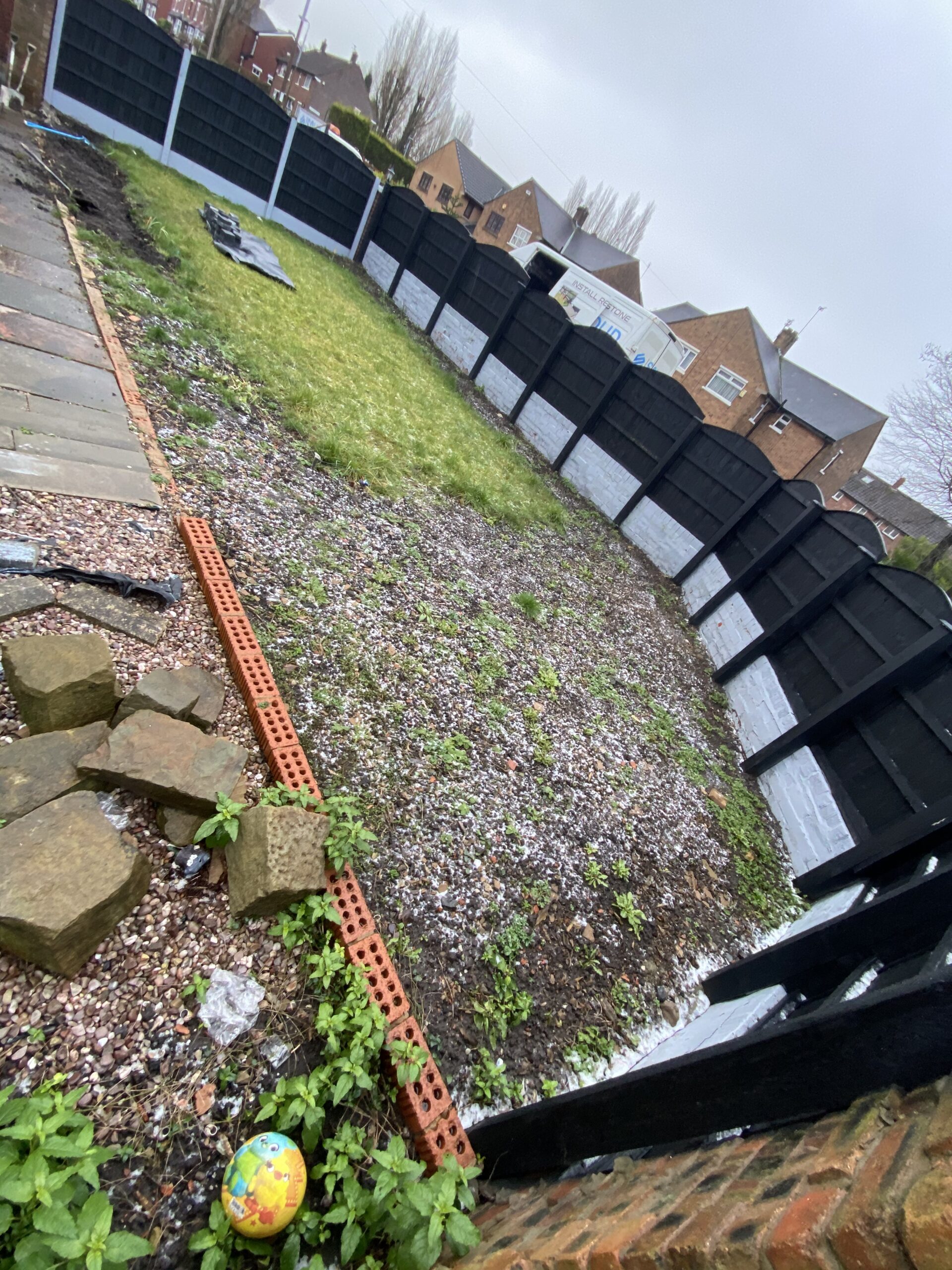 Ashton-under-Lyne garden before Oyster resin patio and path installation