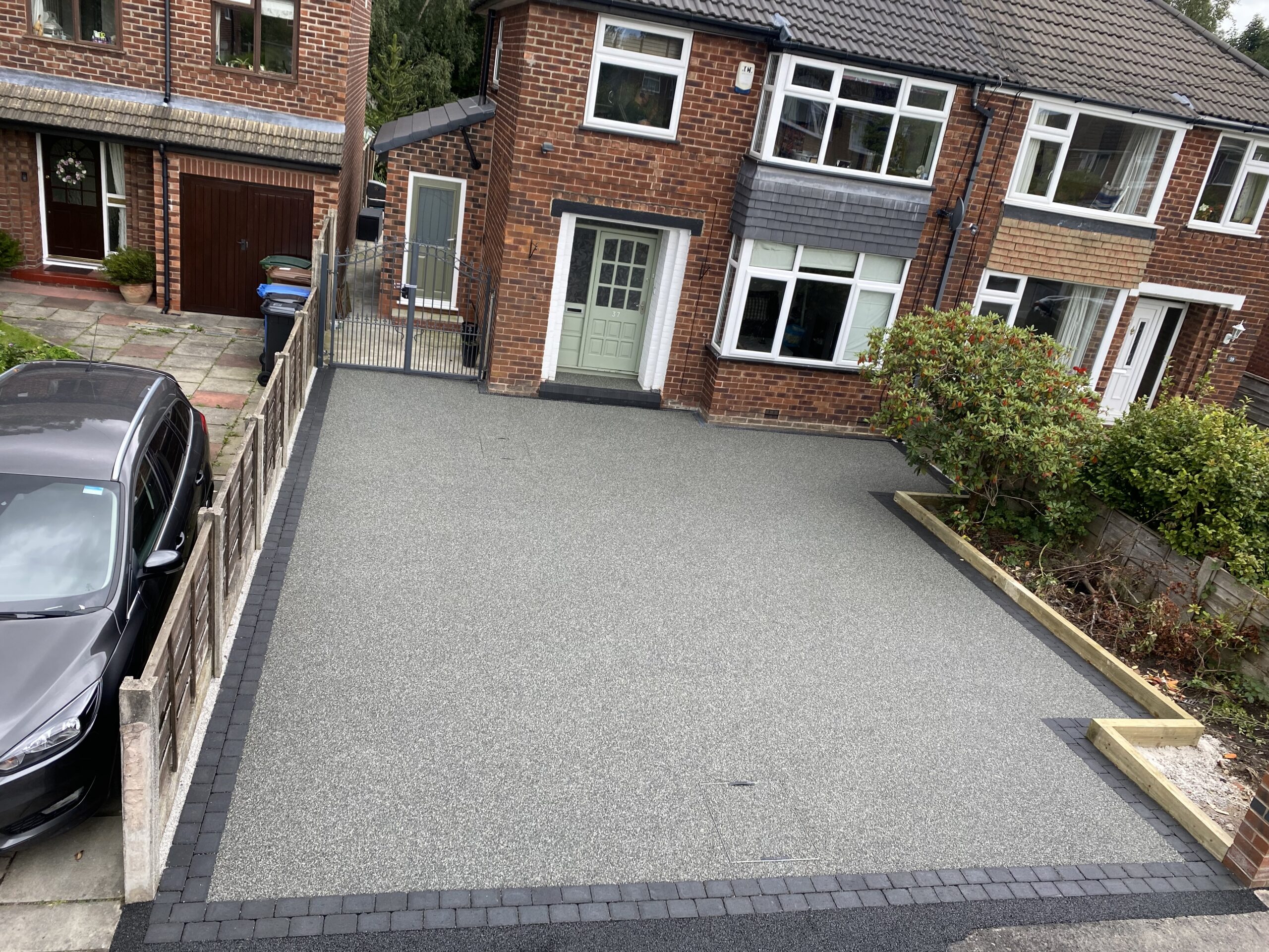 Hazel Grove Slate Grey resin driveway project by Solid Ground