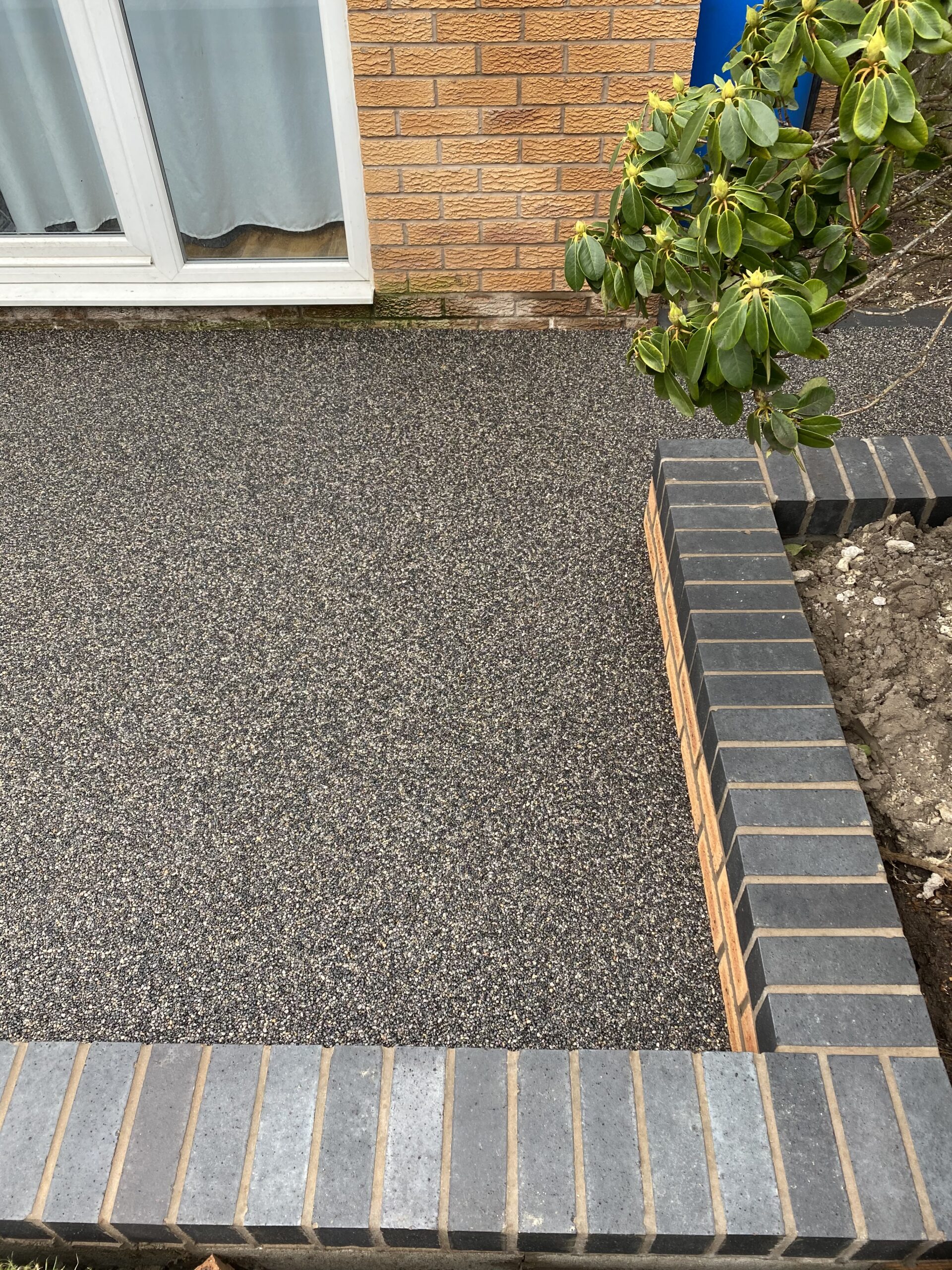 Anthracite, Gunmetal Grey and Ocean Grey resin patio in Warrington